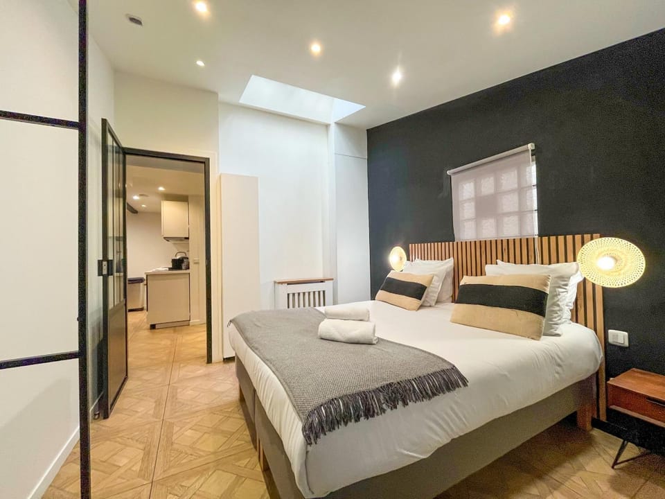 UrbanFlat 86 - Cocon Parisien de 2 Chambres Emplacement Ideal Apartment in Paris