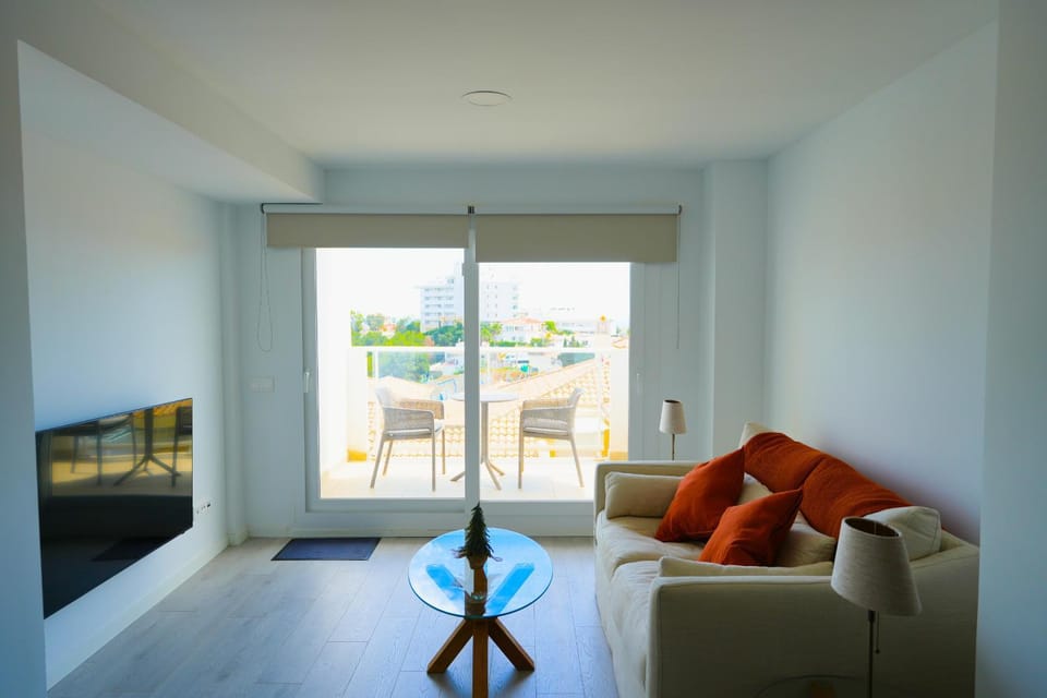 Communal lounge/ TV room, Living room