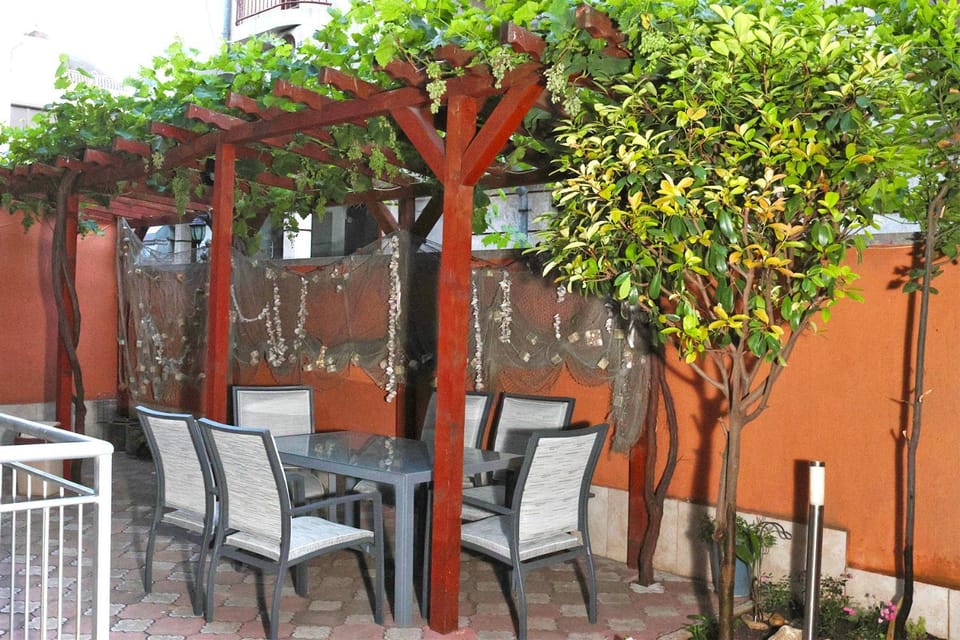 Patio, Garden