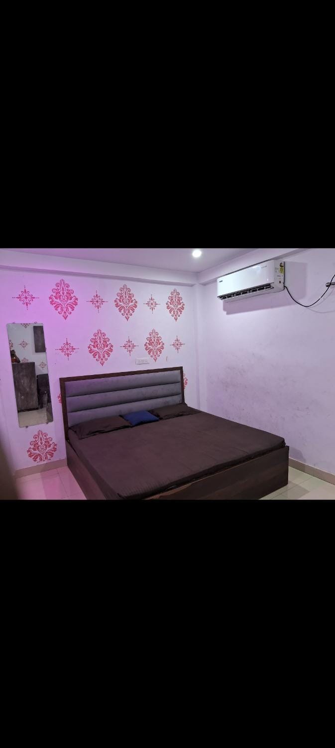Shree Radhe Shyam Paying Guest House Bed and Breakfast in Varanasi