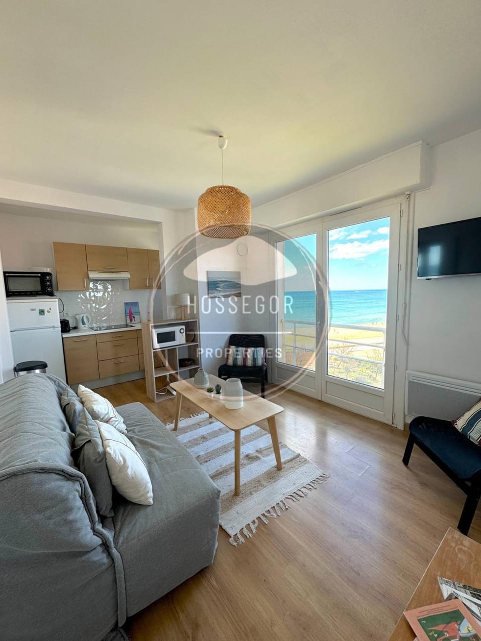 Communal lounge/ TV room, Living room