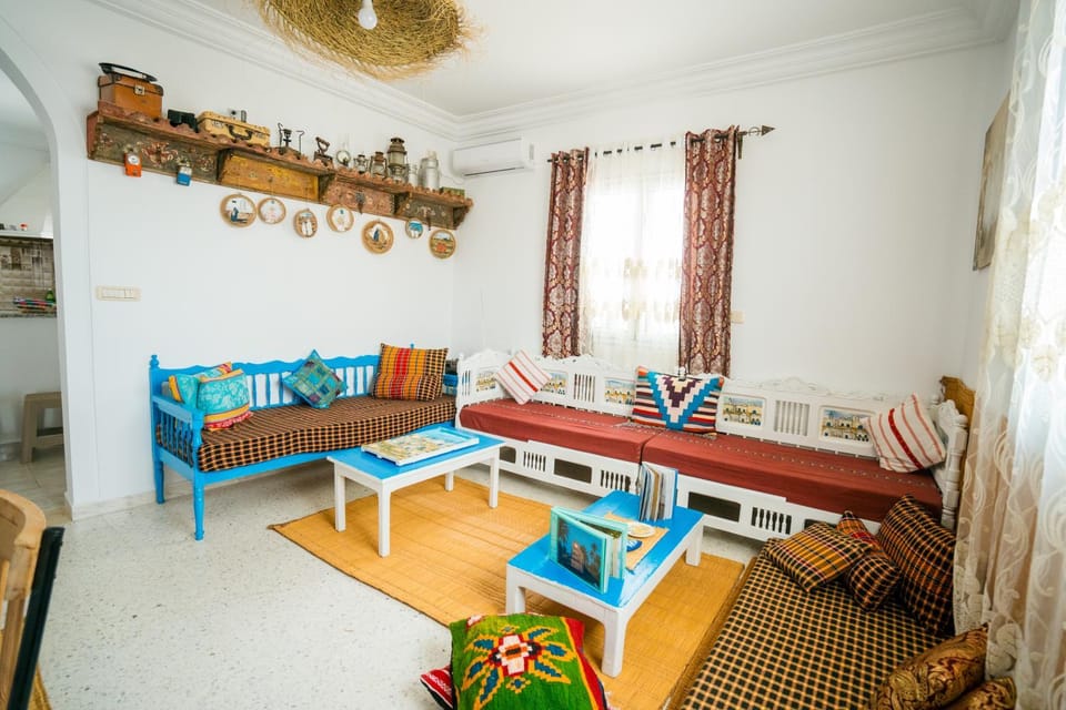 Bed, Living room, Seating area
