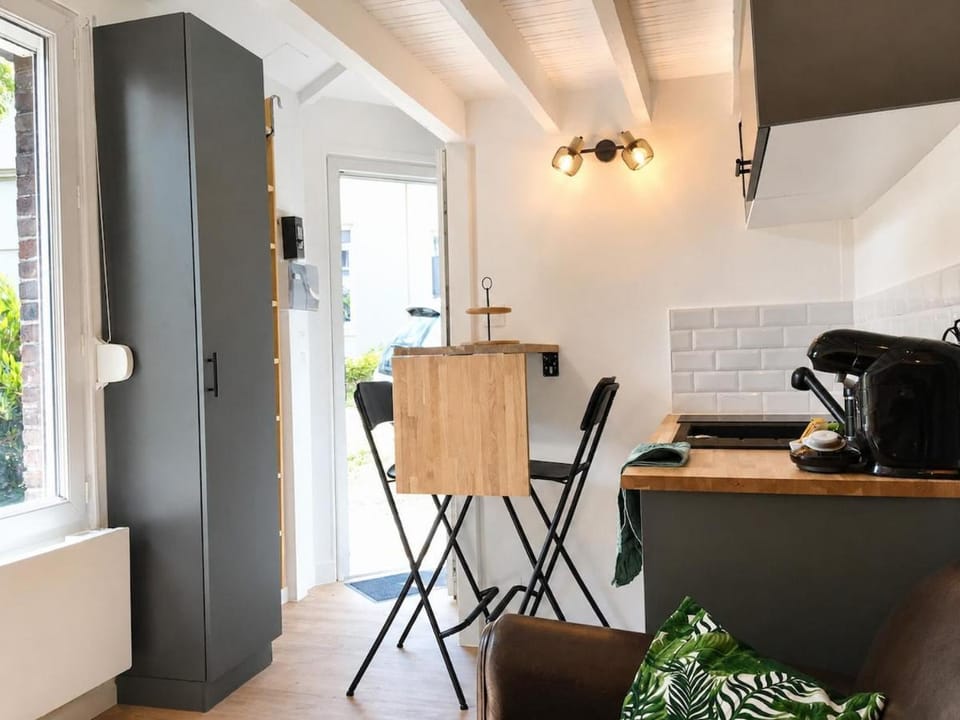 La Cabane Studio Rouen, Gare, CHU, Stationnement gratuit - Linge & Ménage Inclus Apartment in Rouen