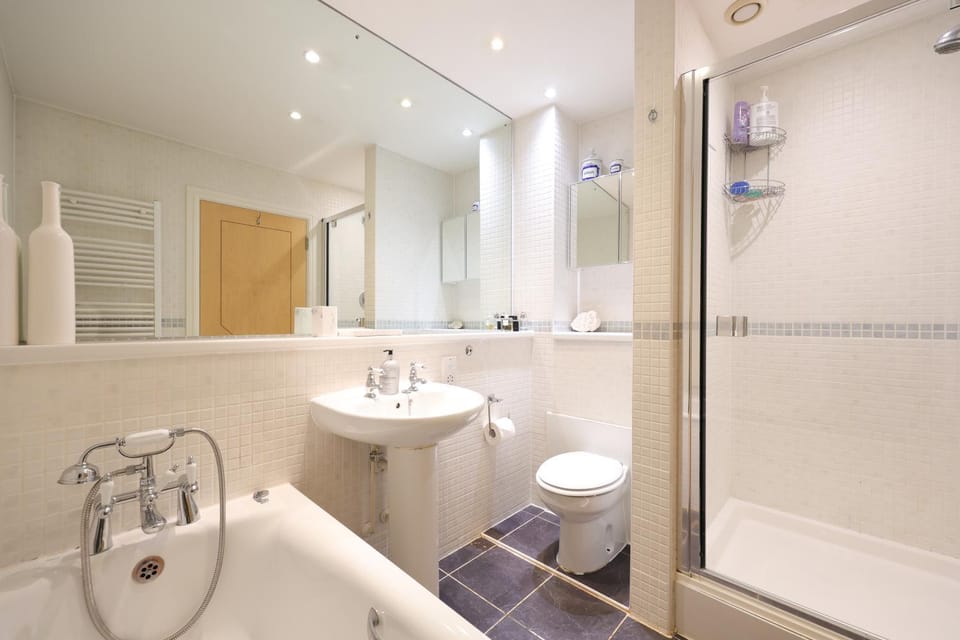 Bathroom, Bath