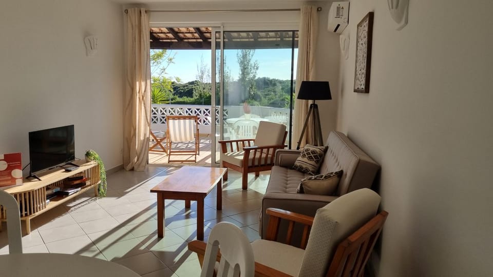 Gaivota Nest - Garden View Apartment in Ferragudo