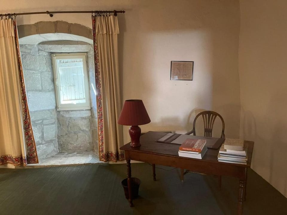 Château de Savigny - Suite Terre Bed and Breakfast in Haute-Savoie