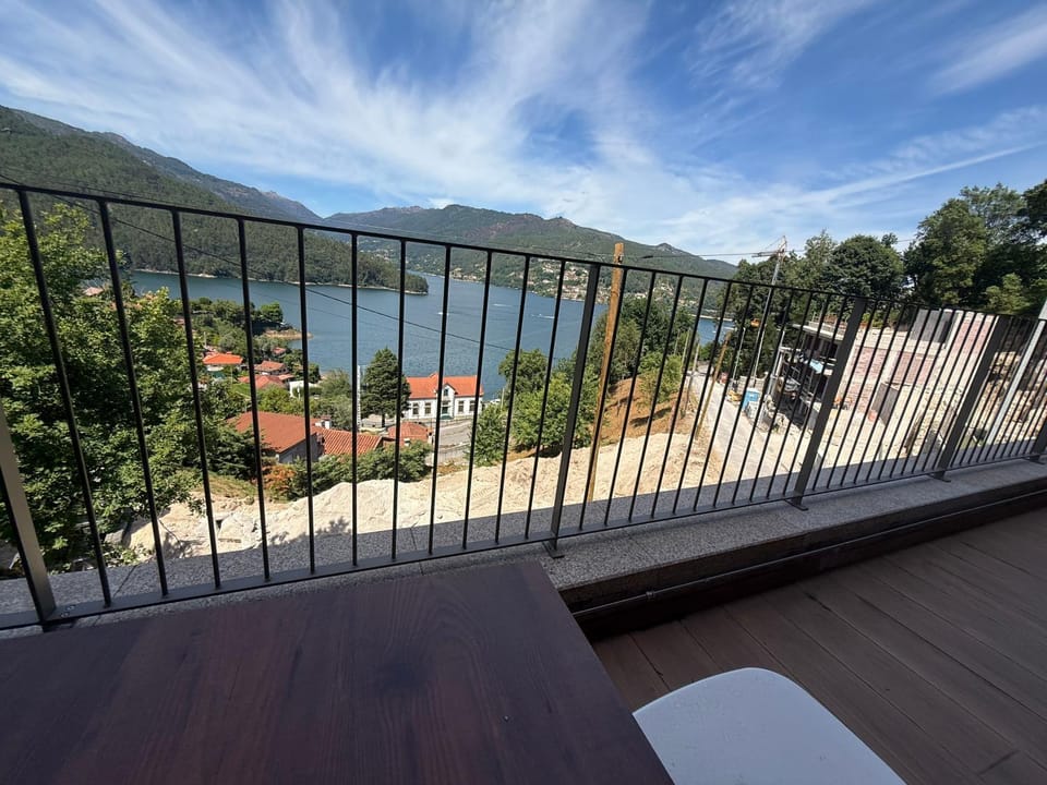 Day, Natural landscape, View (from property/room), Balcony/Terrace, Lake view, Mountain view, River view