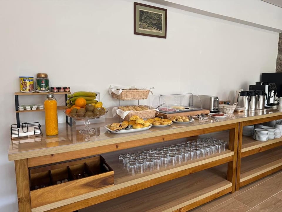 Breakfast, Buffet breakfast