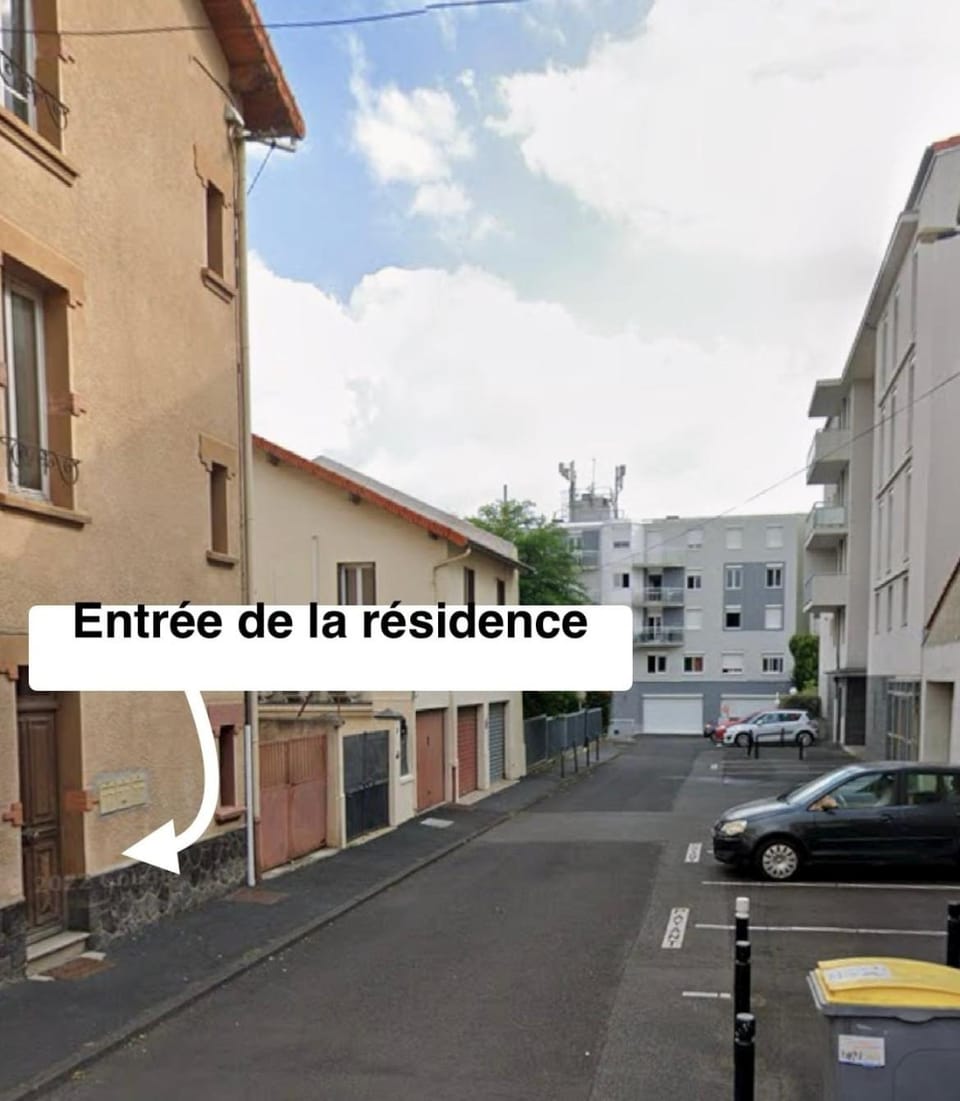 Neighbourhood, Street view, Location, Parking