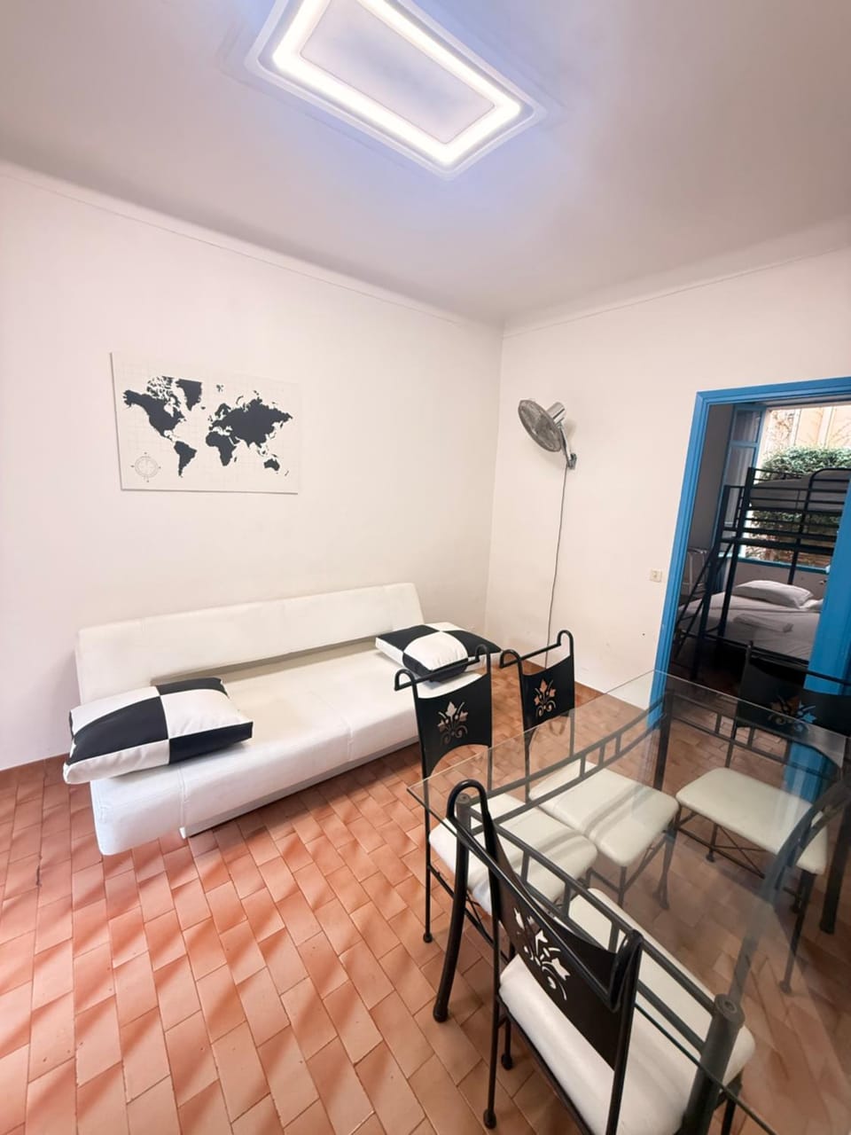 Centrally located Provençal apartment Apartment in Cannes