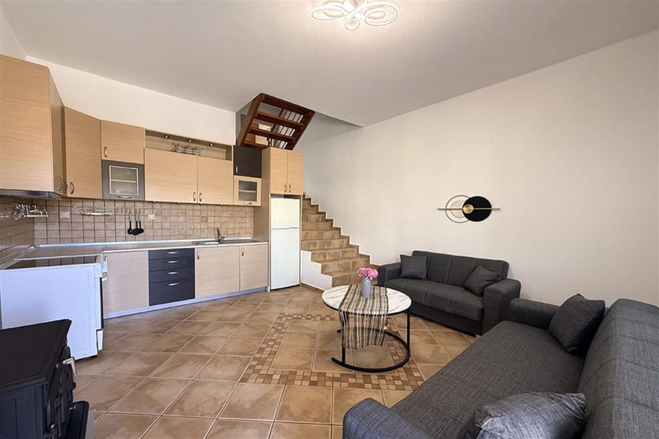 Seating area, kitchen