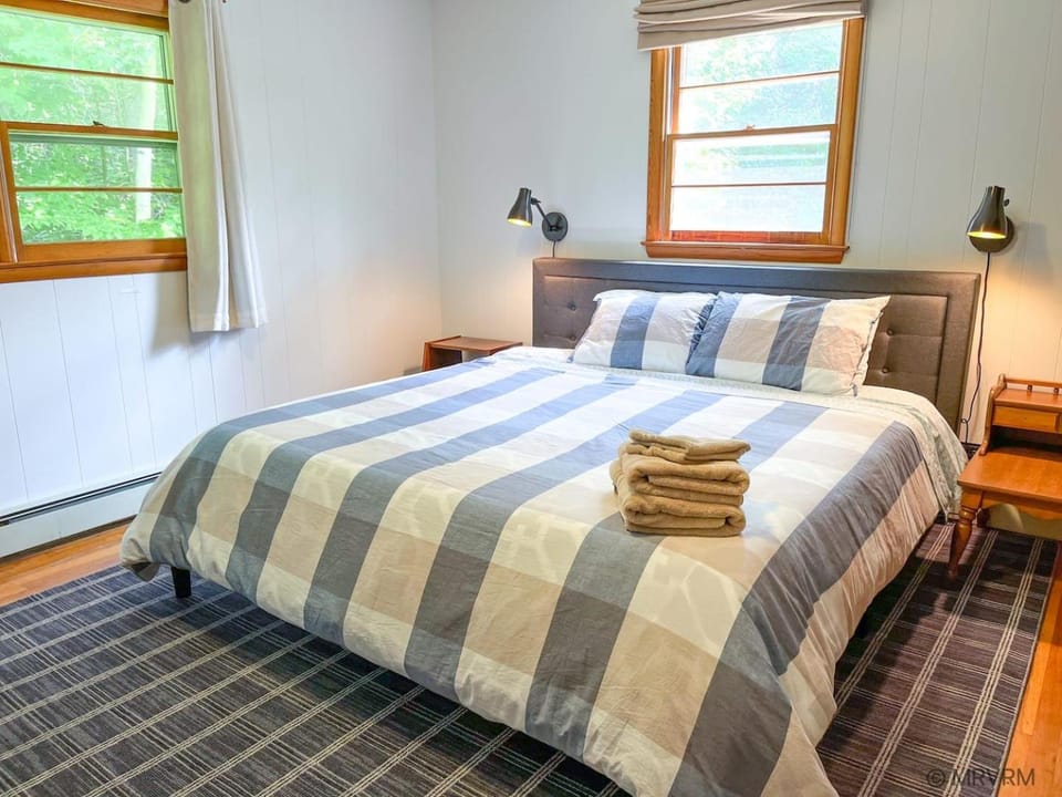 Pindari Lodge House in Fayston