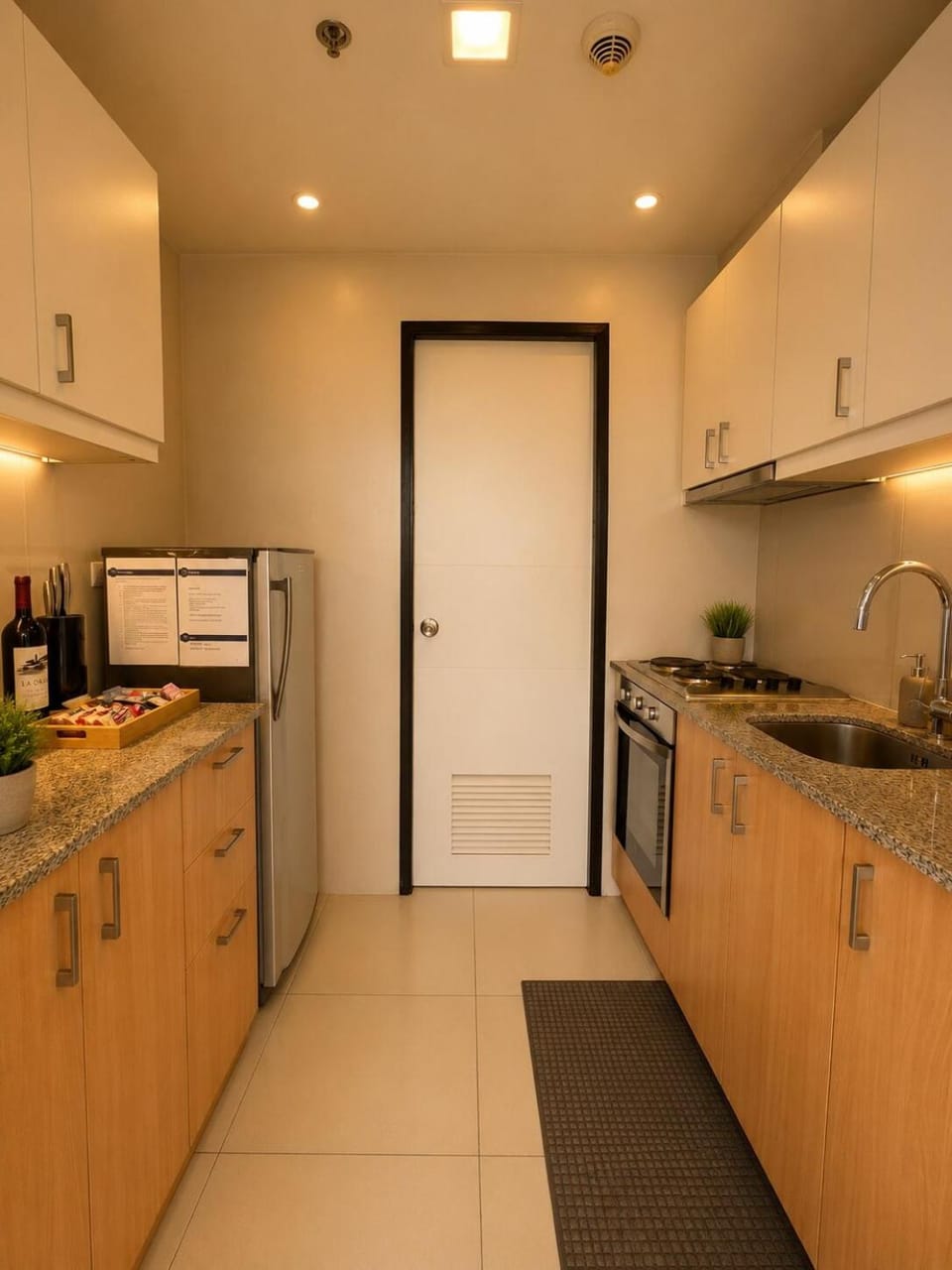 Scenic & Elevated 2 Bedroom Apartment in the City Apartment in Makati