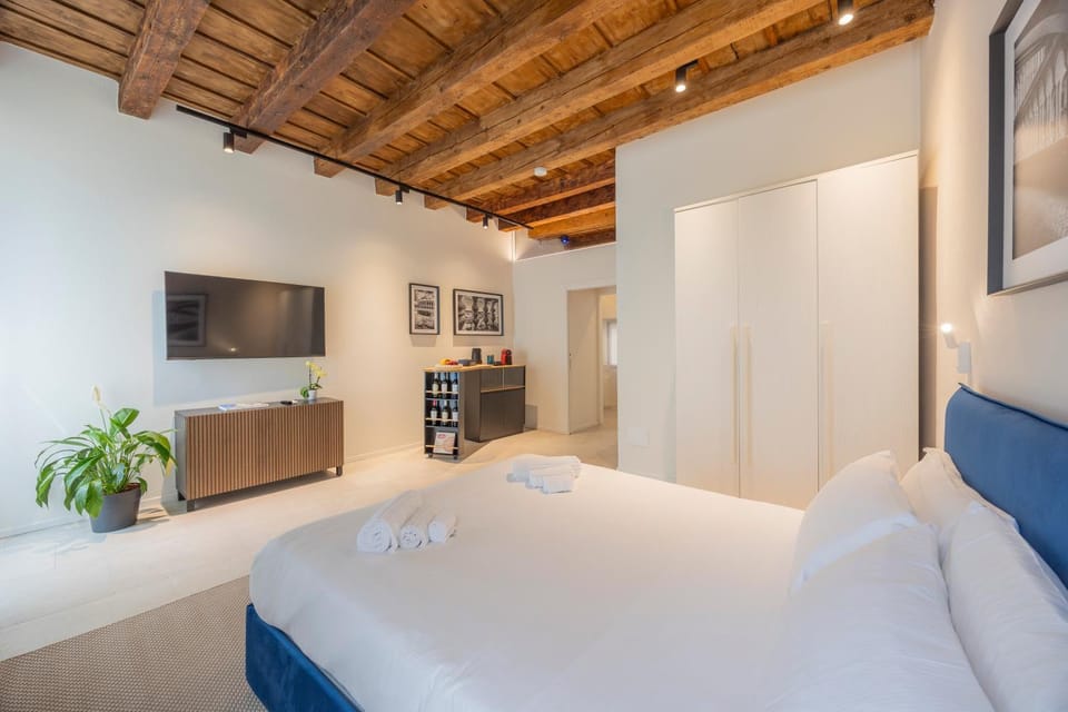 Communal lounge/ TV room, Bed, TV and multimedia, towels
