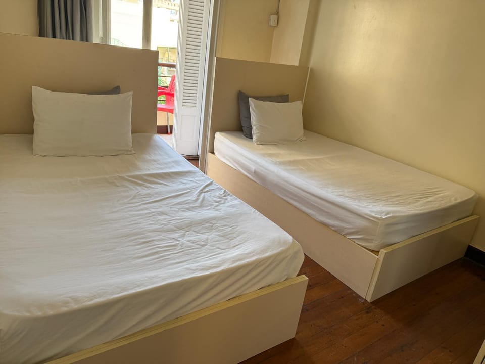 Downtown Apartment - 5 Mins from Tahrir Apartment in Cairo