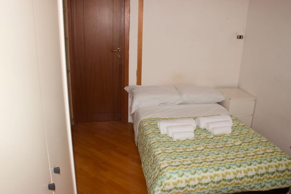 Bed, Photo of the whole room, Bedroom, towels, wardrobe