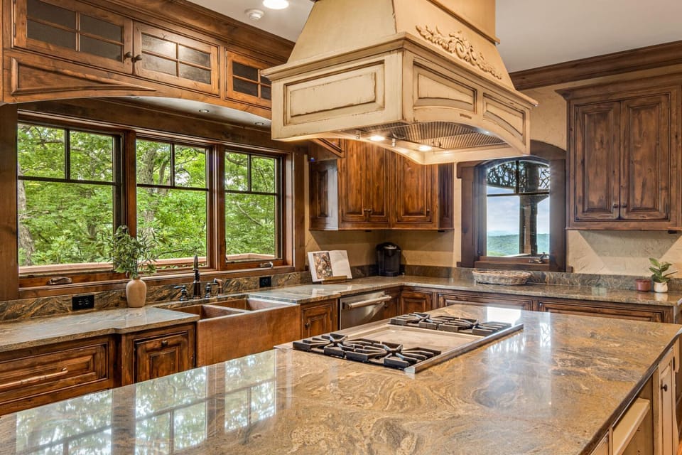 Adirondack House in Brushy Fork