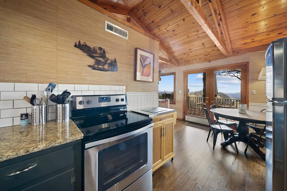 Blowing Rock Skies House in Watauga