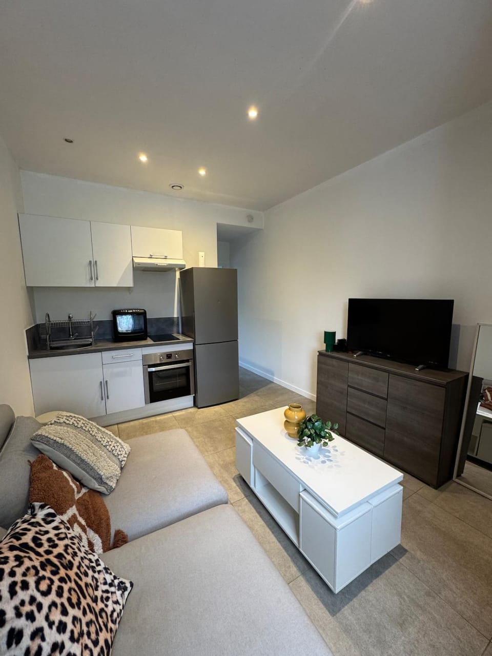 TV and multimedia, Seating area