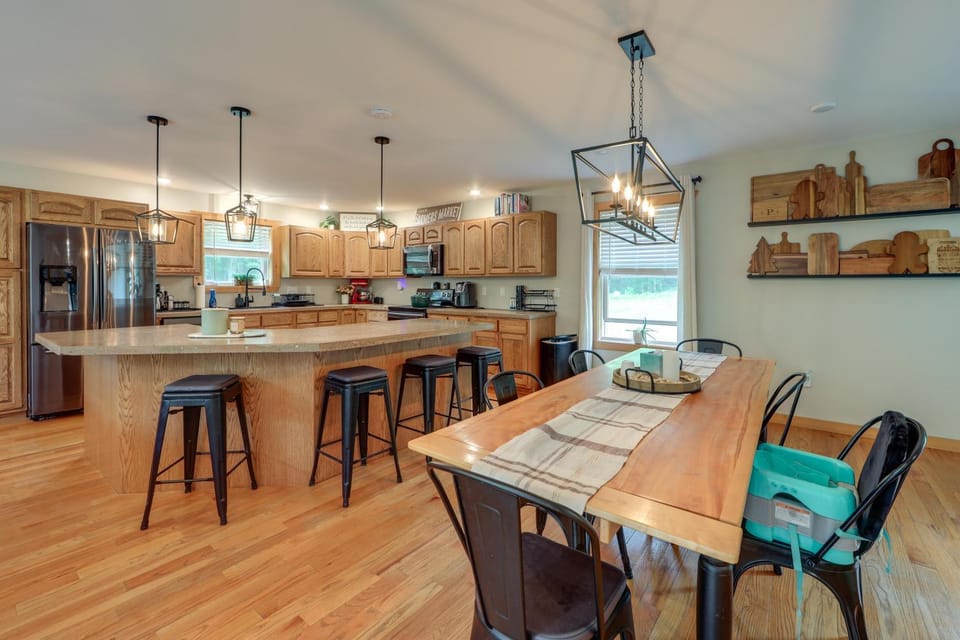 Pet Friendly Family Getaway on 15 Acres! House in Adirondack Mountains