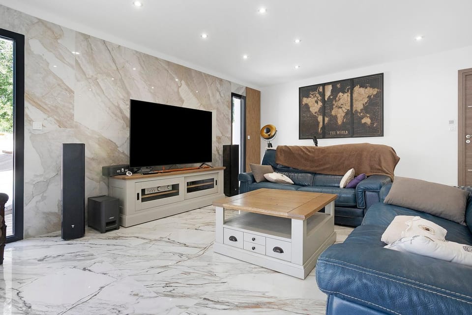 Property building, Living room