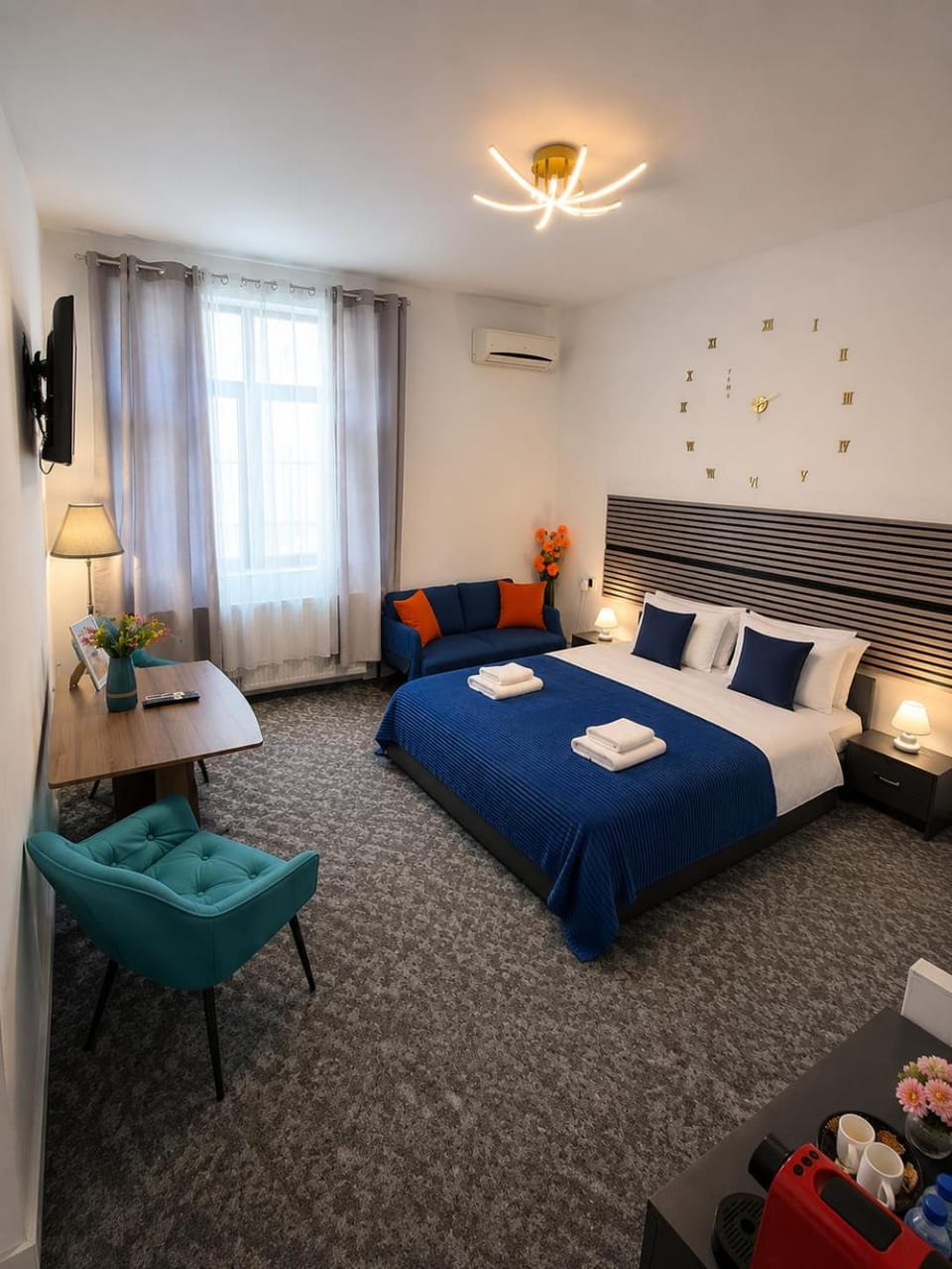 Photo of the whole room
