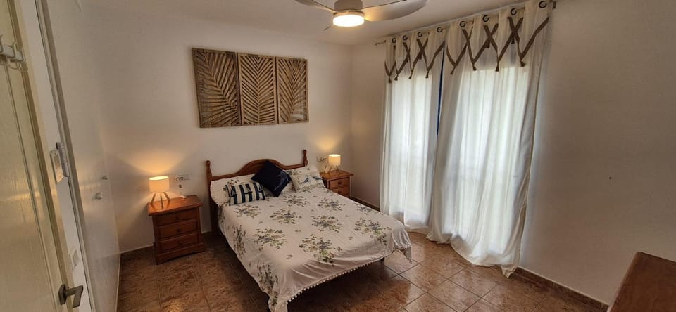 Casita familiar a un minuto de la playa en Agua Amarga Apartment in Agua Amarga