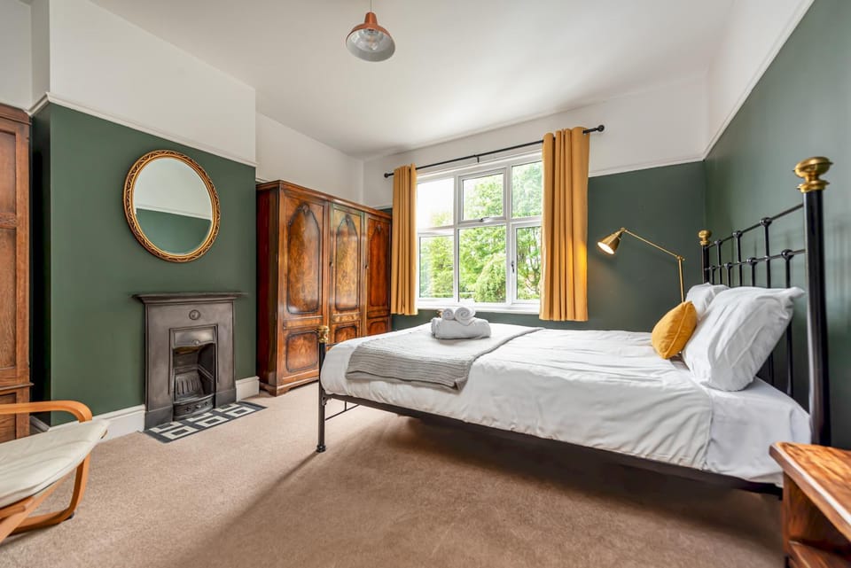 Bed, Other, Photo of the whole room, Bedroom