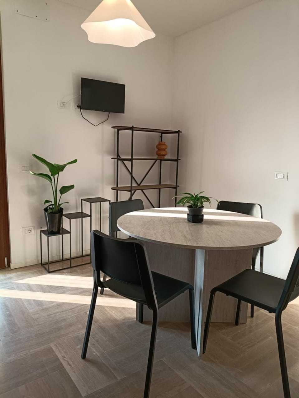 Communal lounge/ TV room, TV and multimedia, Dining area, Evening entertainment