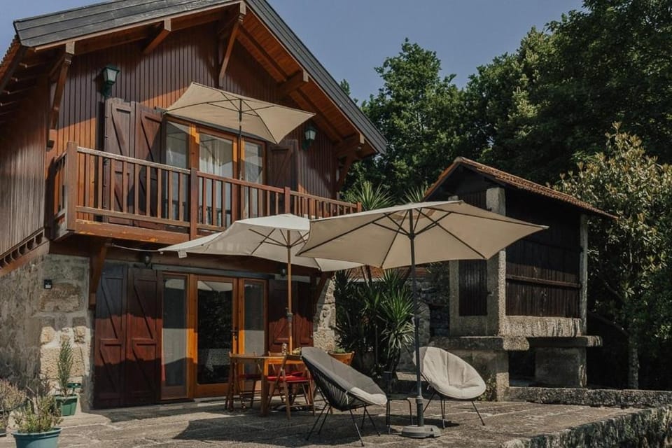 Property building, Patio, Balcony/Terrace