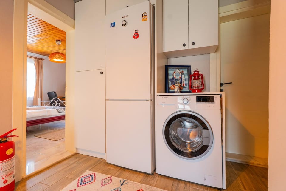 minibar, washing machine