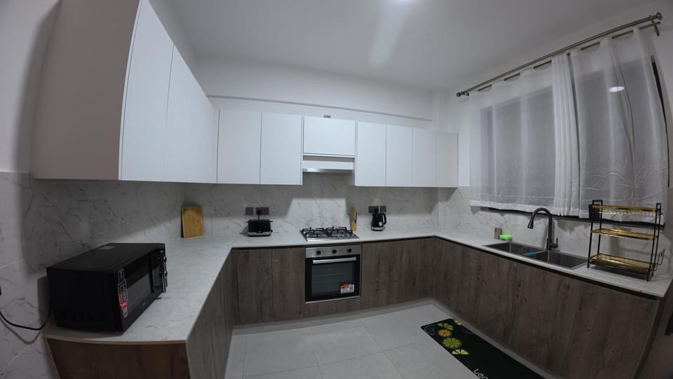 Kitchen or kitchenette, kitchen