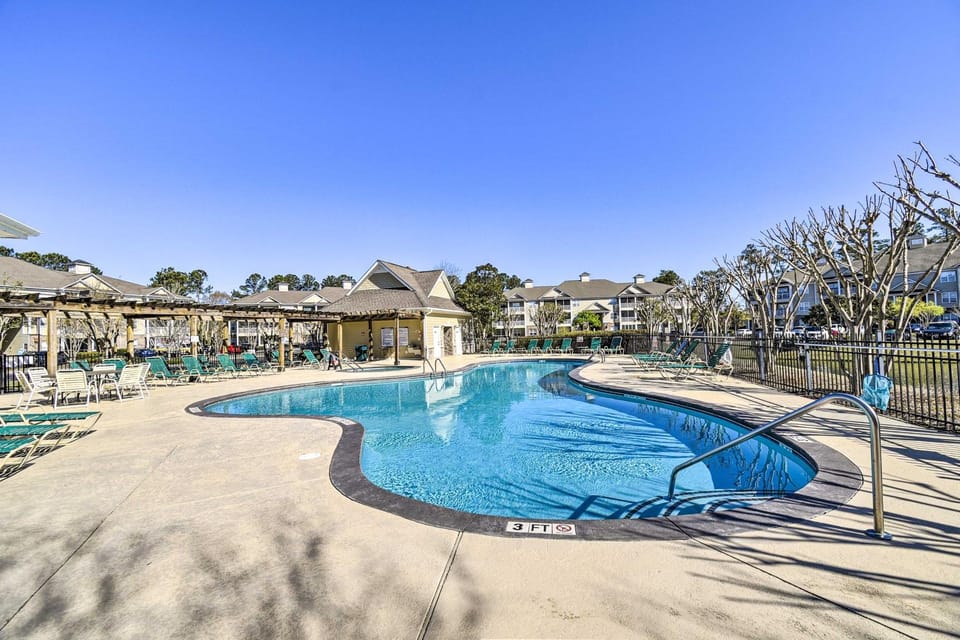 Golf + Poolside Days! Condo 9 Mi to Sunset Beach House in South Carolina