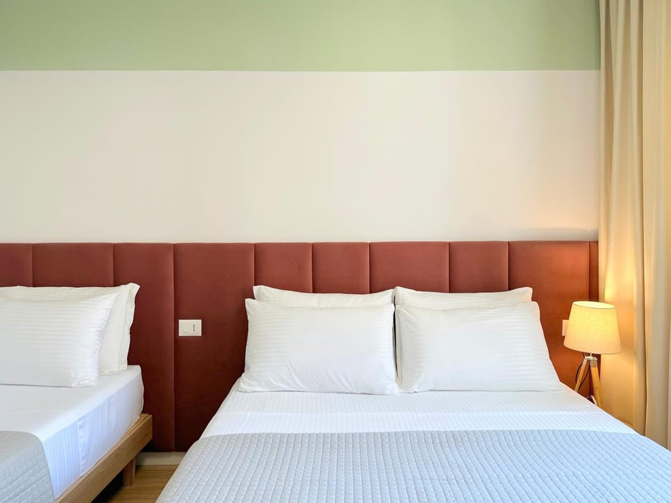 Premium Riviera Apartment- AC,PARKING,COMFORT Apartment in Tirana County, Albania