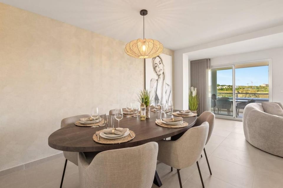 Living room, Decorative detail, Seating area, Dining area, heating, air conditioner