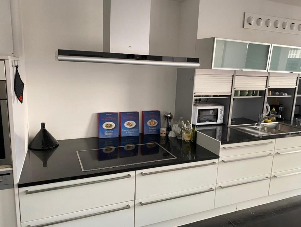 Appartement 4 chambres piscine et terrasse 125 m2 Apartment in Cannes