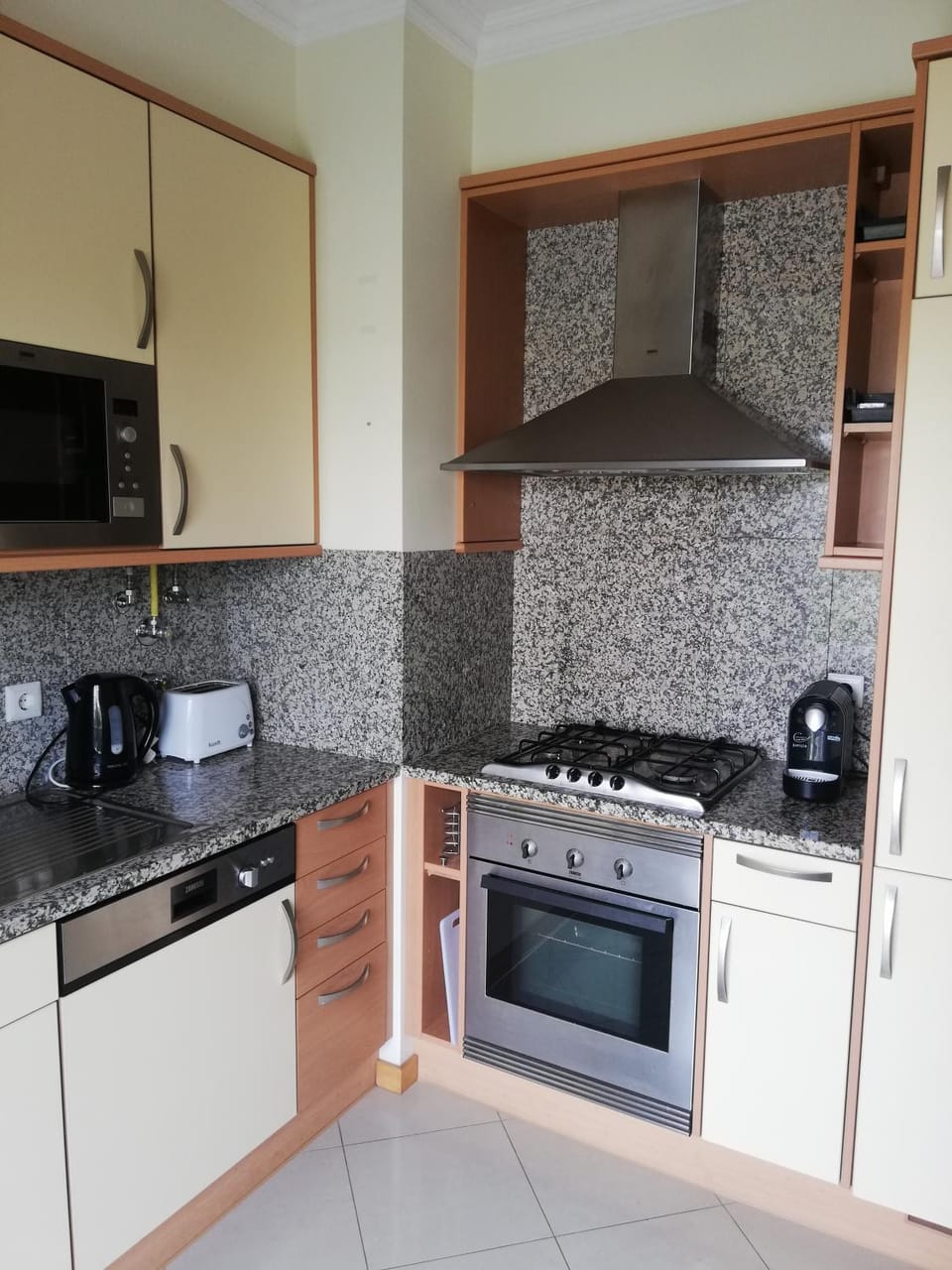 Kitchen or kitchenette, Living room
