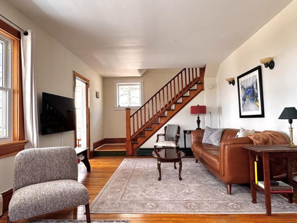 Glaucous Manor | Lake Views Basecamp, Heart of Baddeck House in Baddeck