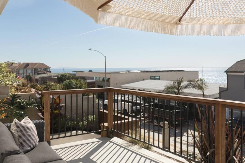 SouthOhana Beach House Unit 2 House in Oceanside