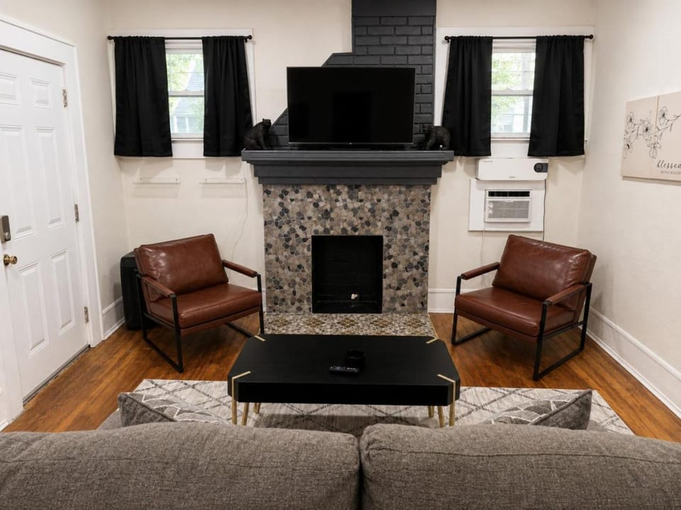 Tulsa Central Hub Near EXPO-Tulsa University-Dowtown House in Tulsa