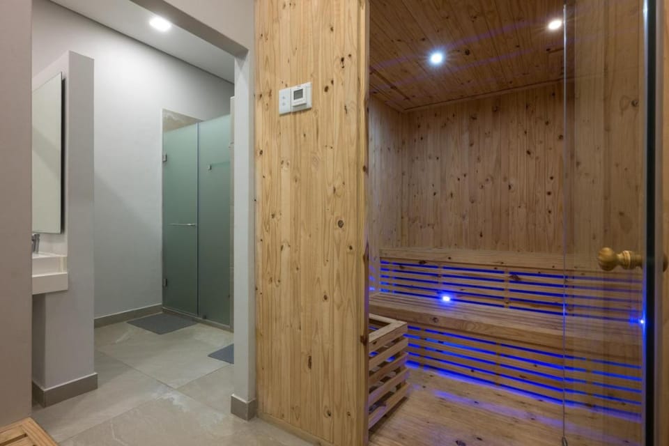 Sea- Easta Ocean Club F17 Apartment in Dolphin Coast