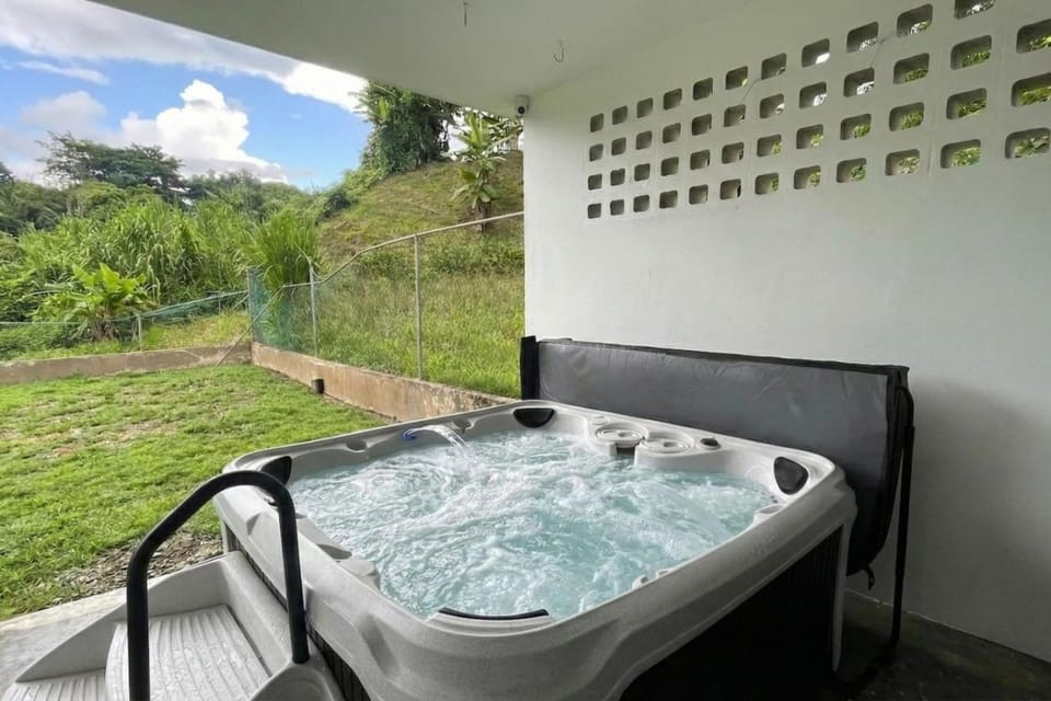 3BR Home with Private Jacuzzi and Fast WiFi in Mayaguez House in Puerto Rico