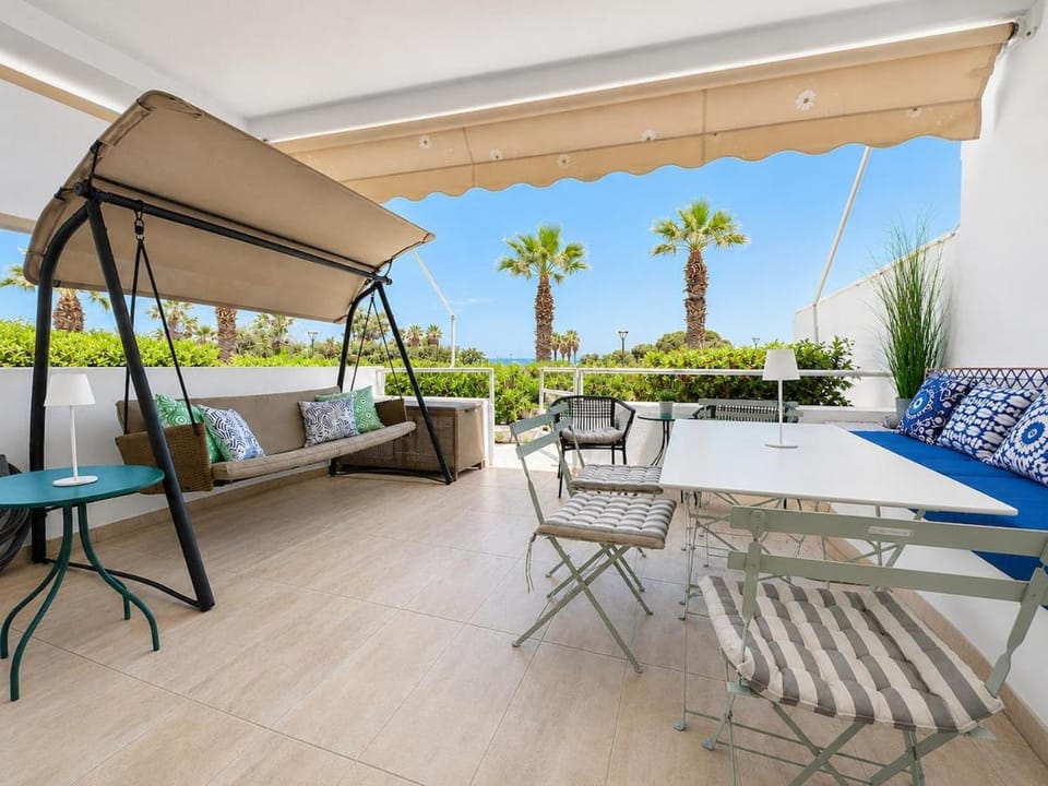 Rafina Blue Horizon Maisonette with Garden by ΜΡS House in East Attica Regional Unit, Greece