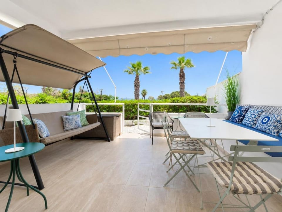 Rafina Blue Horizon Maisonette with Garden by ΜΡS House in East Attica Regional Unit, Greece
