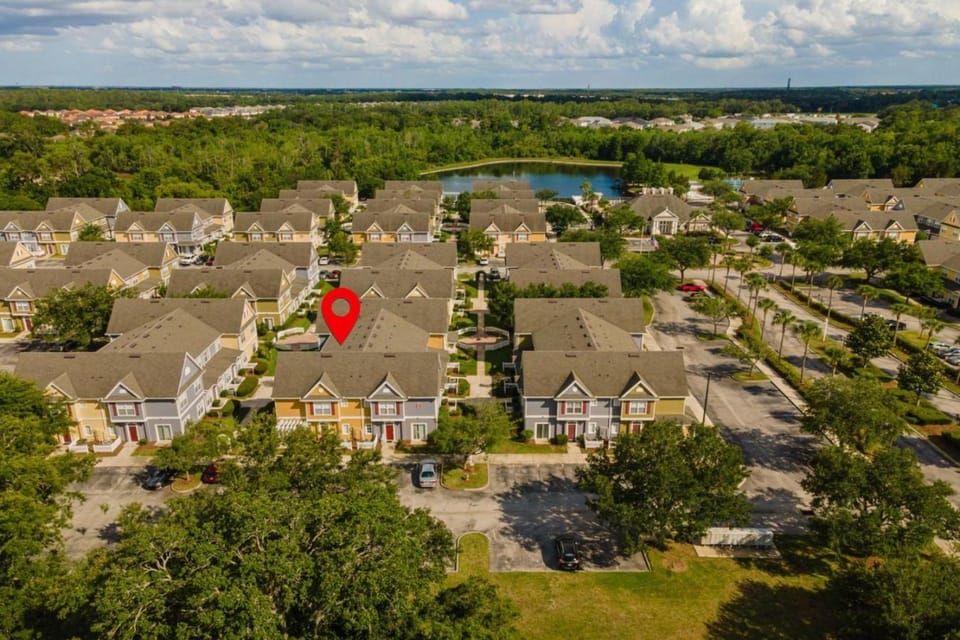 3 Bedroom 2 Bathroom Villas At Seven Dwarfs 17-103 House in Kissimmee
