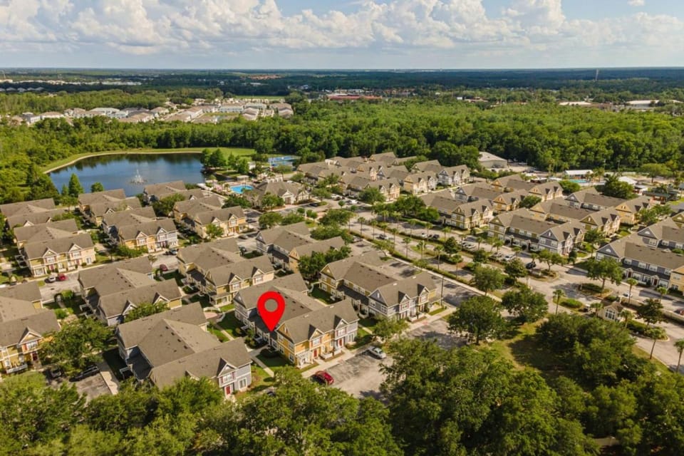 3 Bedroom 2 Bathroom Villas At Seven Dwarfs 17-103 House in Kissimmee