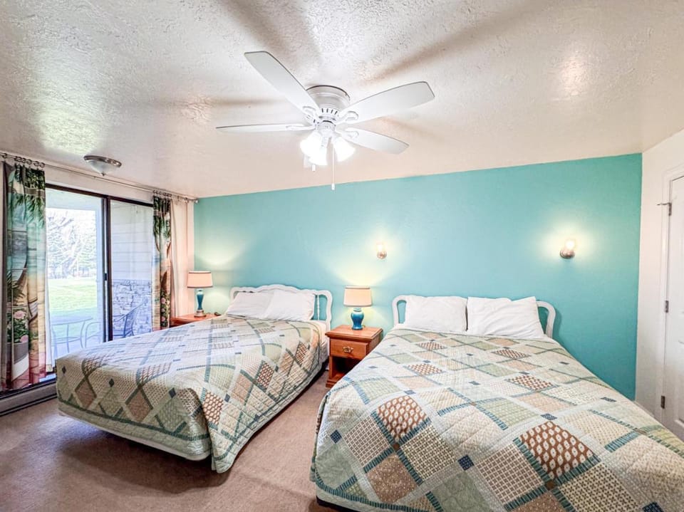 The Alice in Ideal Beach Resort House in Garden City