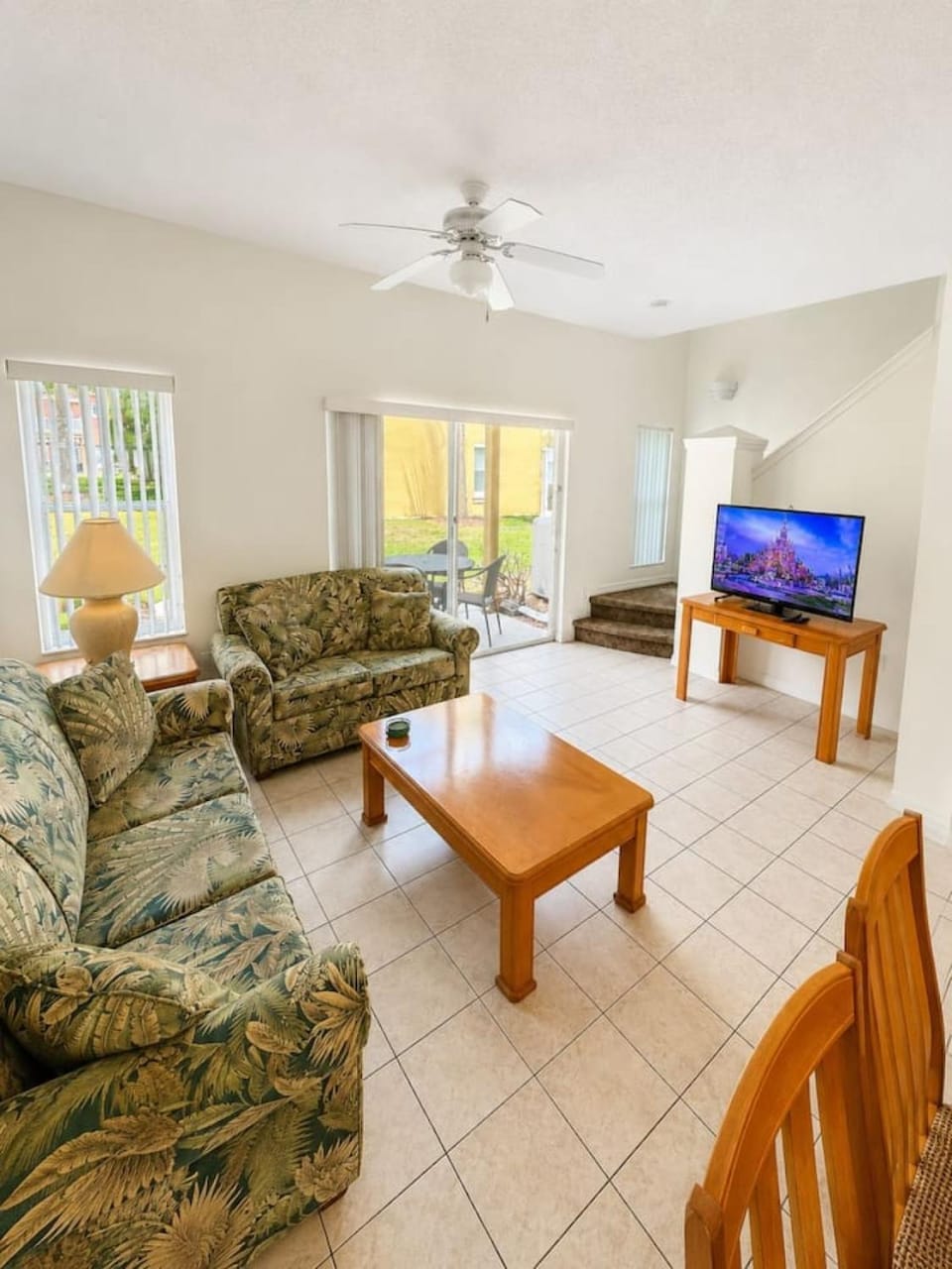 Communal lounge/ TV room, Living room