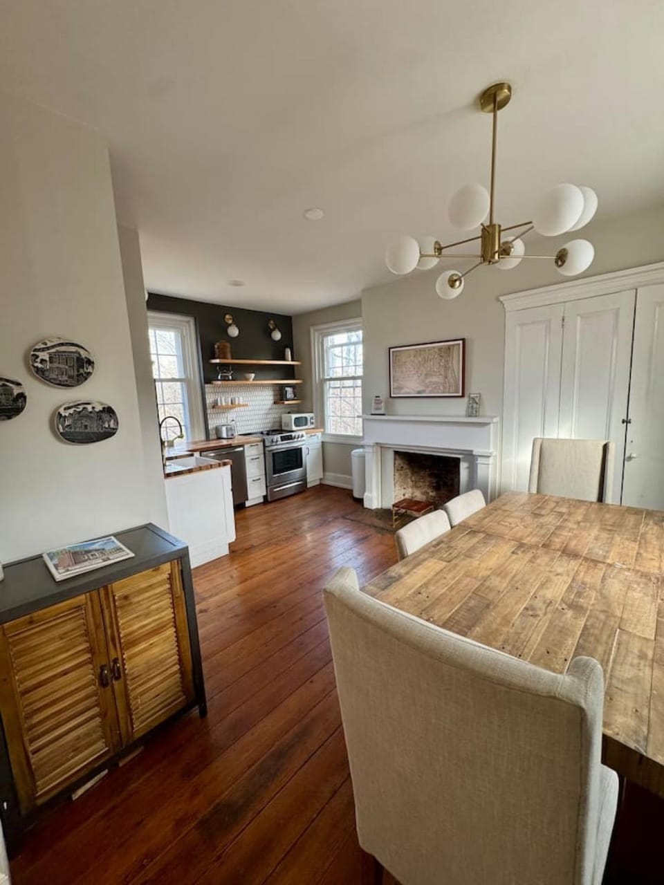 Candler Top Unit - Historic DT Lynchburg Apt, Walk To Shops and Dining House in Madison Heights
