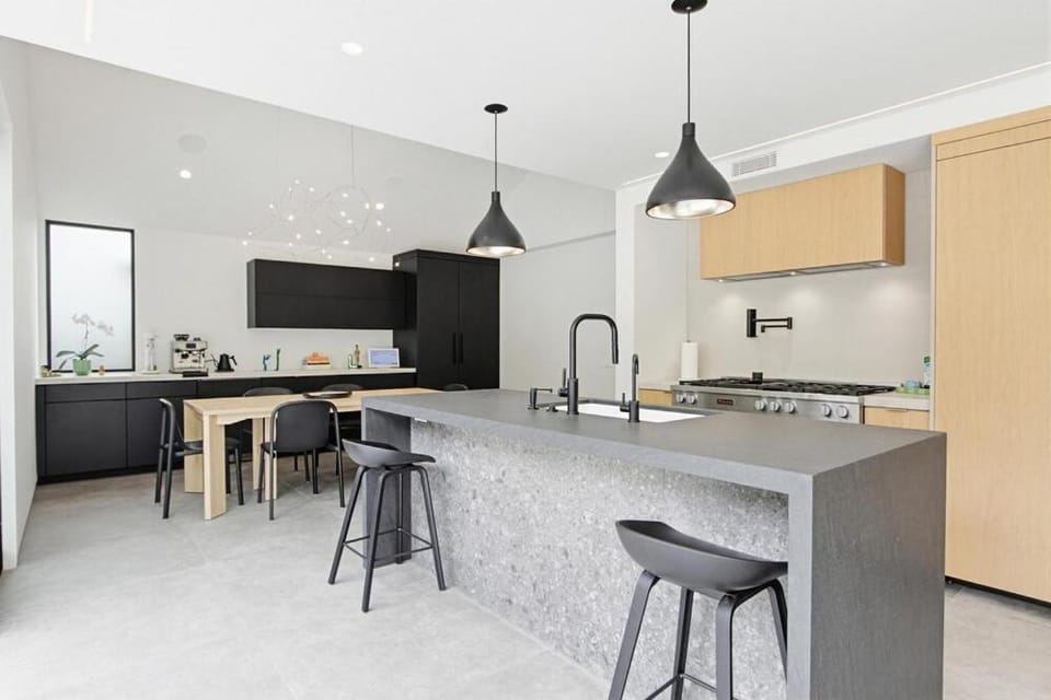 Modern Encinitas Retreat House in Encinitas